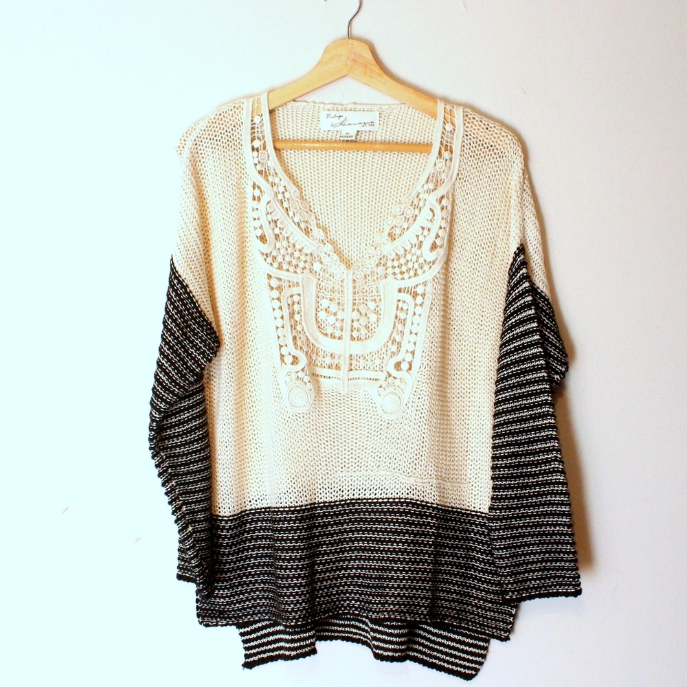 Vintage Havana  Cream and Navy Knitted Sweater